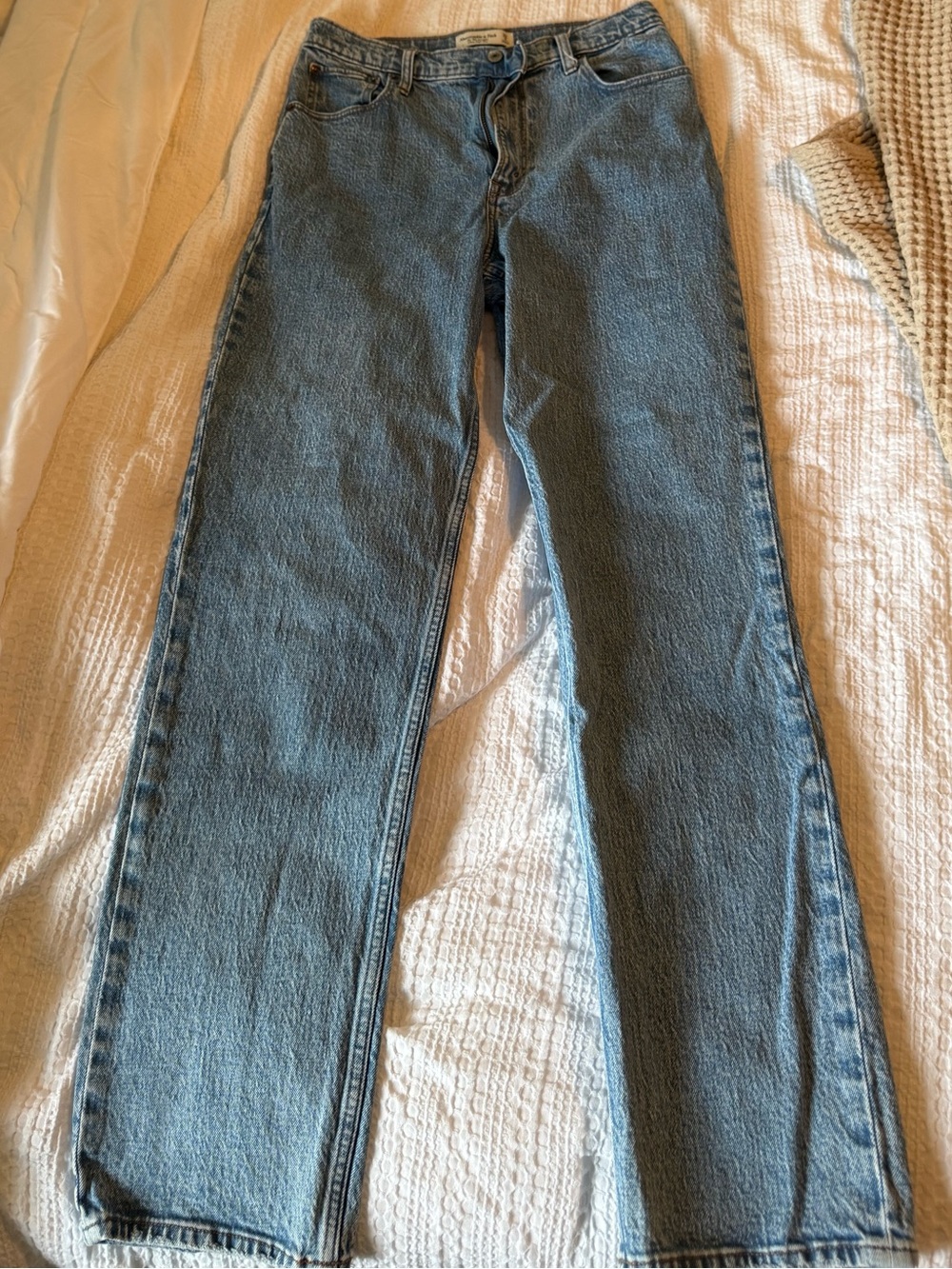 Abercrombie & Fitch Ultra High Rise Straight Leg Jeans - Size 29 Long